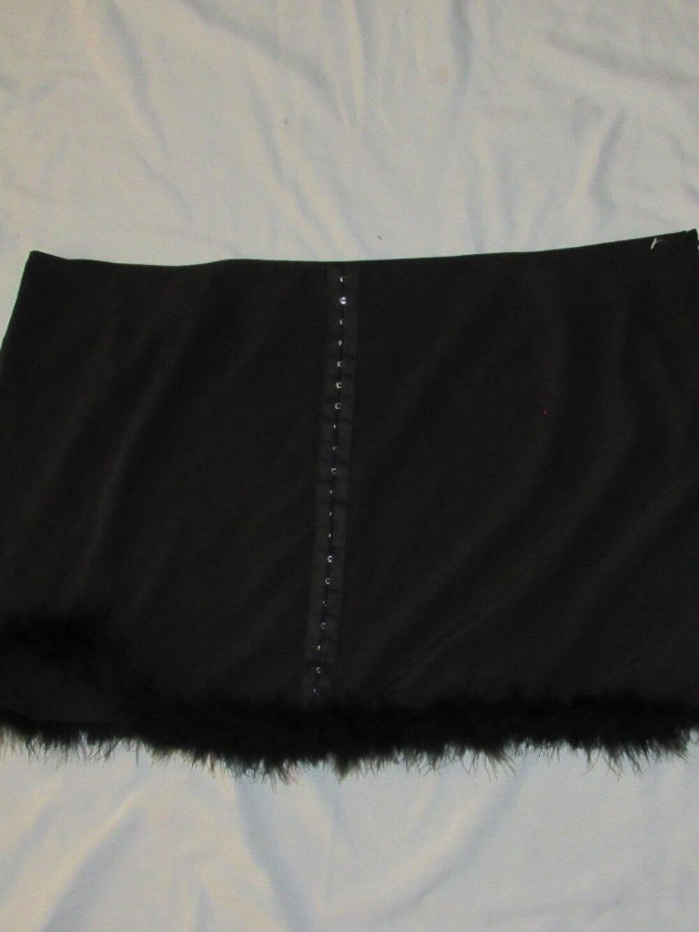 NWT PrettyLittleThing PLT Plus Size 22 Black Boa Trim Mini Skirt Hook Front